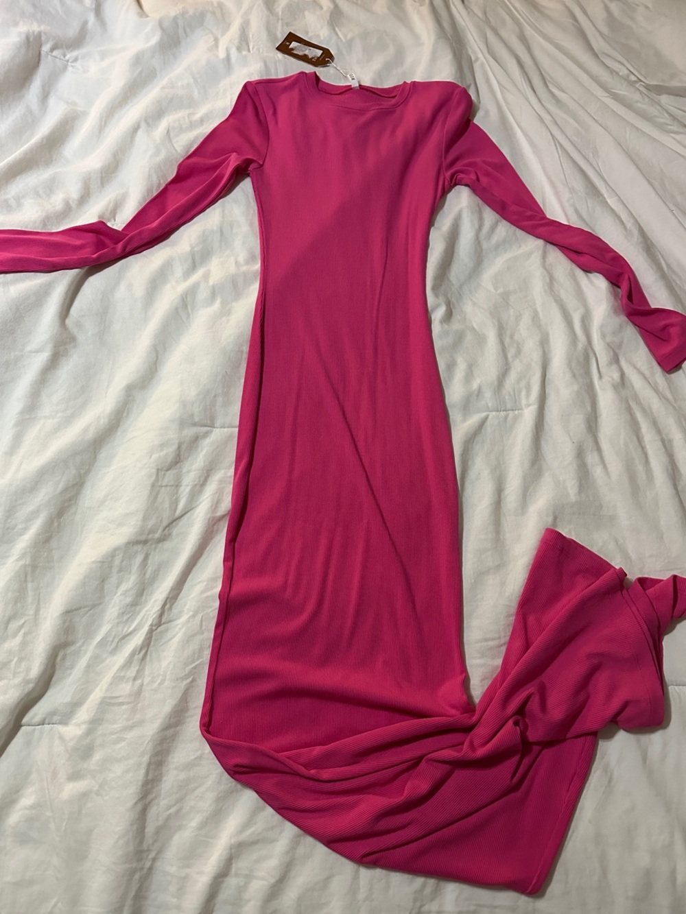 ReoRia Fitted Long-Sleeve Maxi Dress in Hot Pink